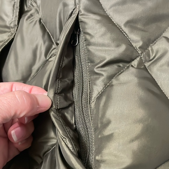 Eddie Bauer Premium Goose Down Quilted Puffer Vest Medium Zip Pockets Brown - Picture 4 of 16